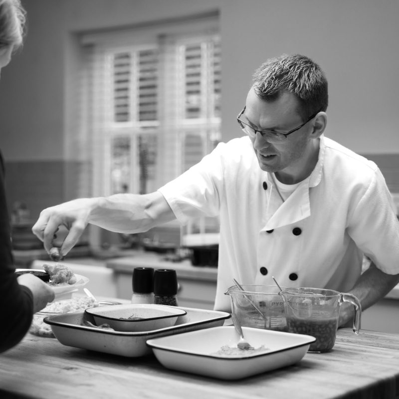 Shaun Nixon The Cook in the North serving breafast by photographer Richard Willett
