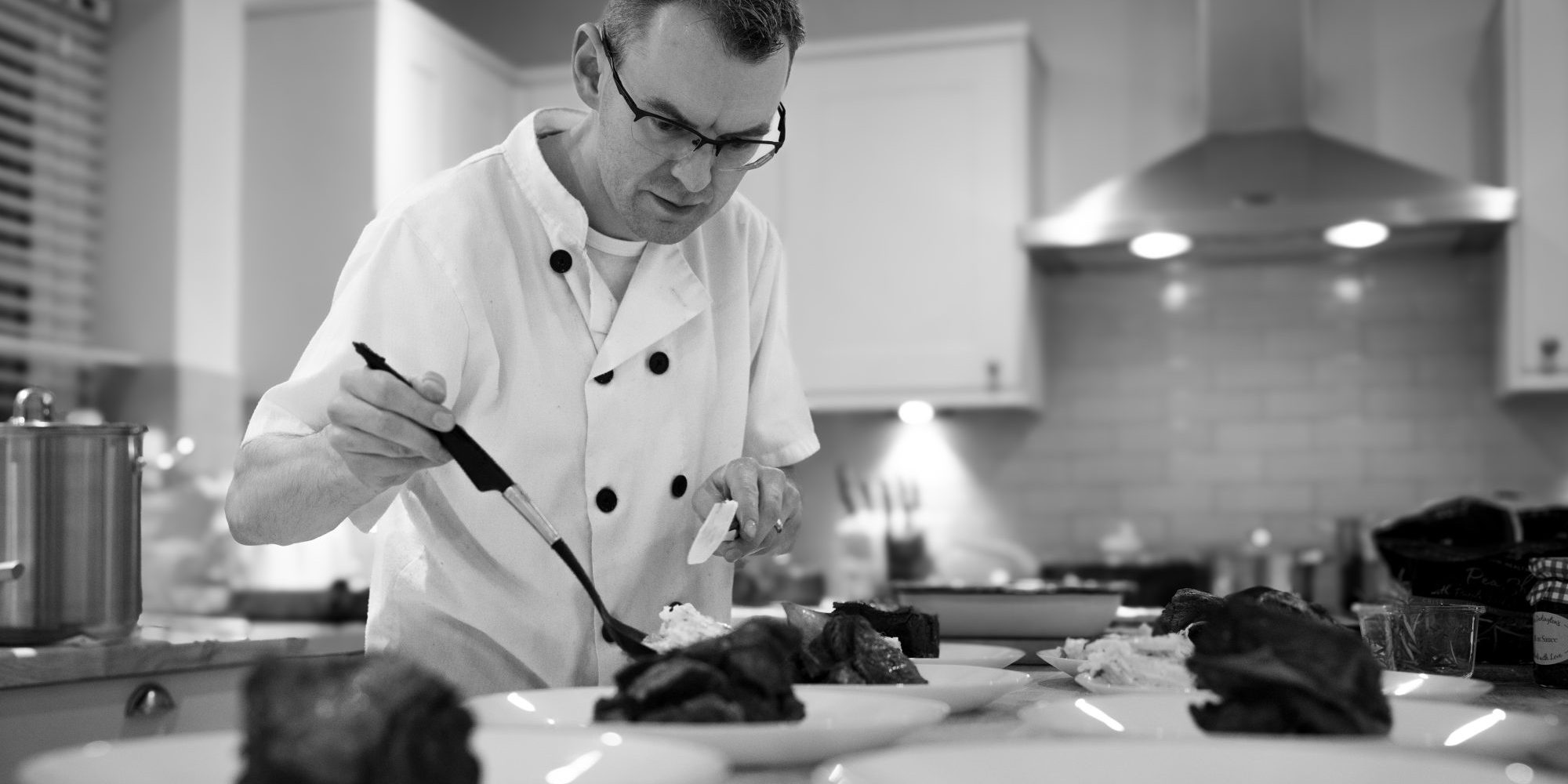 Photo of Shaun Nixon The Cook in the North serving by photographer Richard Willett